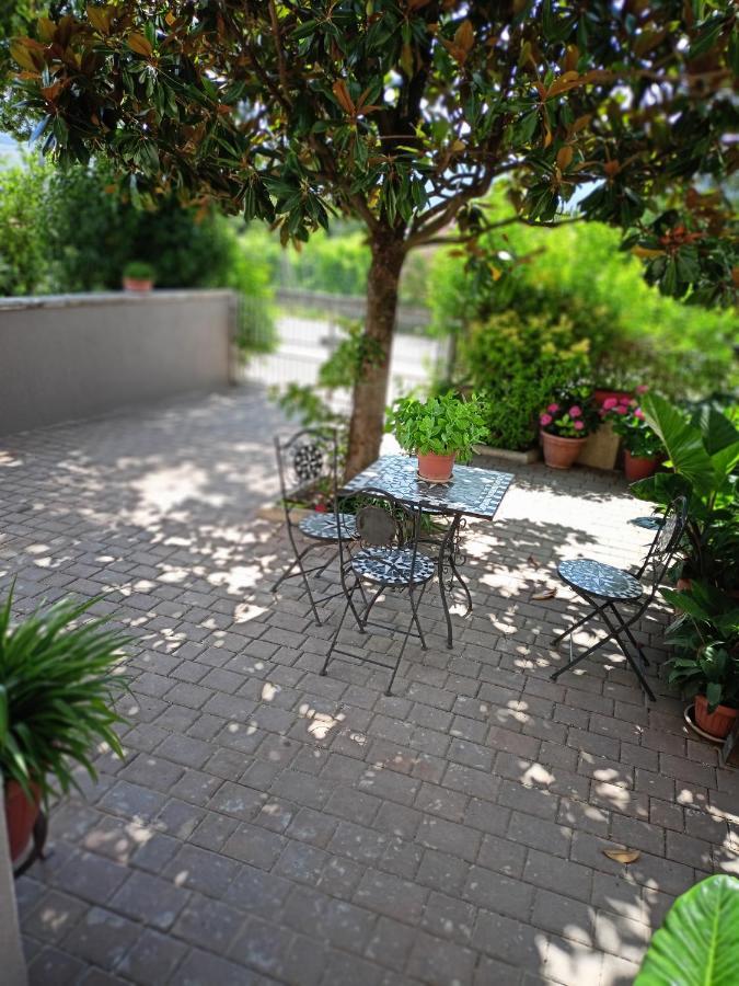 Marco - Camere Con Bagno Privato Vicino Al Centro Фолиньо Екстериор снимка