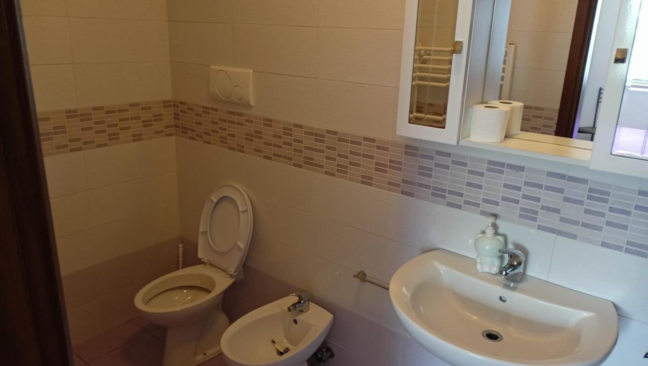 Marco - Camere Con Bagno Privato Vicino Al Centro Фолиньо Екстериор снимка