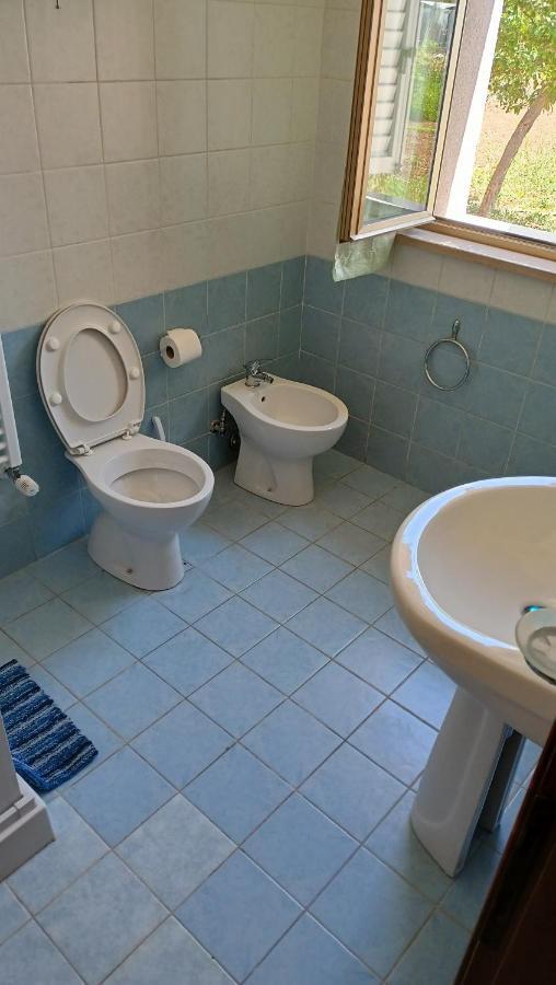 Marco - Camere Con Bagno Privato Vicino Al Centro Фолиньо Екстериор снимка