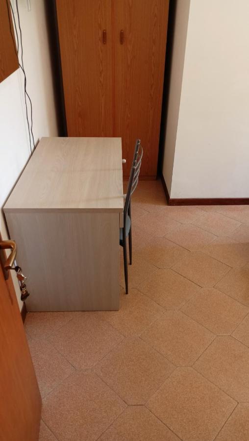 Marco - Camere Con Bagno Privato Vicino Al Centro Фолиньо Екстериор снимка