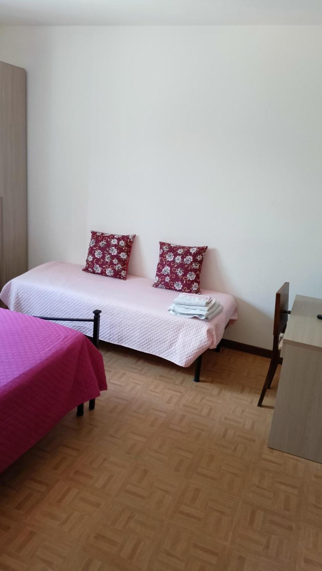 Marco - Camere Con Bagno Privato Vicino Al Centro Фолиньо Екстериор снимка