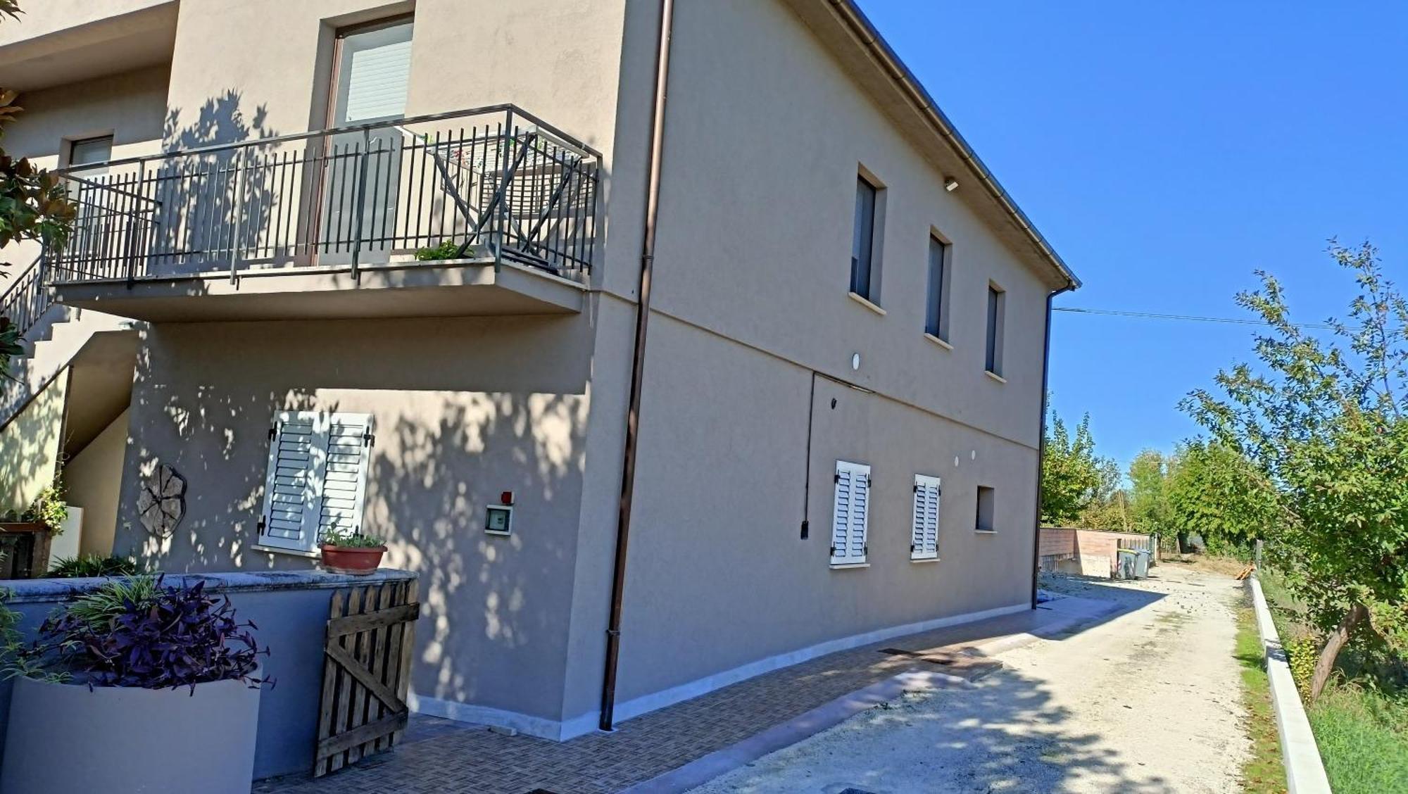 Marco - Camere Con Bagno Privato Vicino Al Centro Фолиньо Екстериор снимка